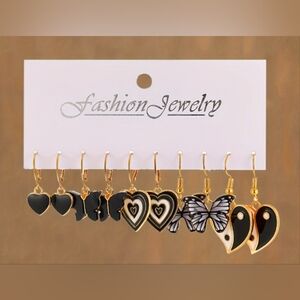New 5 Pairs Of Fashion Gold and Black Heart Earrings Set